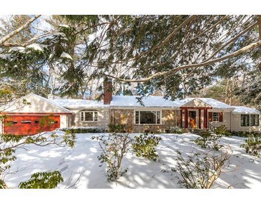 Weston, MA 02493,22 Hawthorne Ln