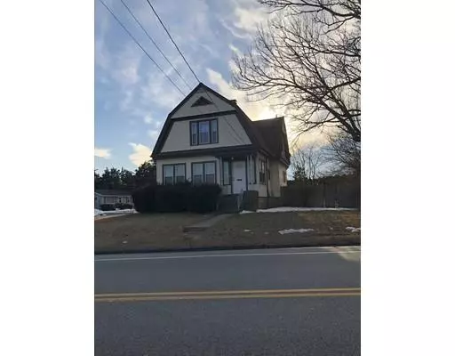 71 Middle Rd, Acushnet, MA 02743