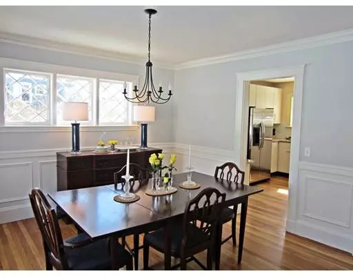 Wellesley, MA 02482,8 Tappan Rd