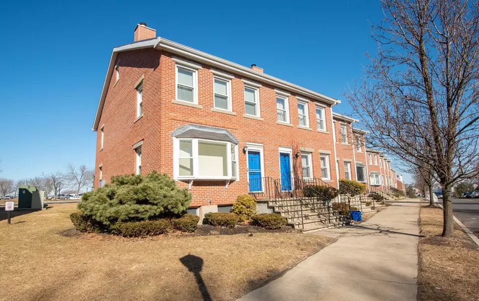 30 Admirals Way #30, Chelsea, MA 02150