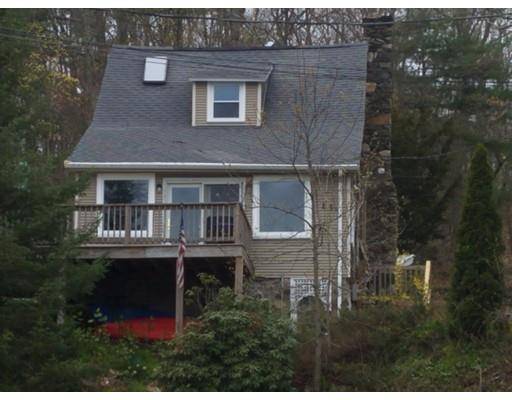 83 Uxbridge Rd, Mendon, MA 01756