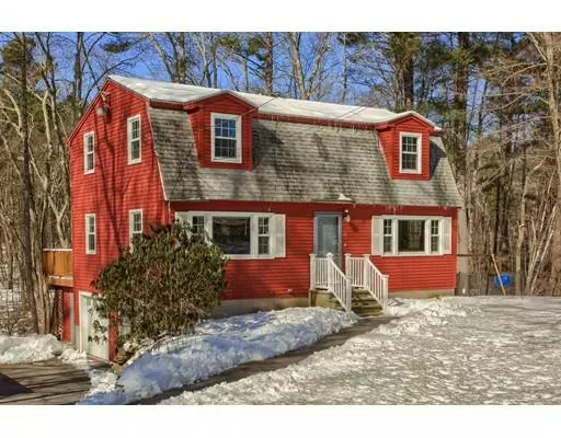 16 Coburn Road, Tyngsborough, MA 01879