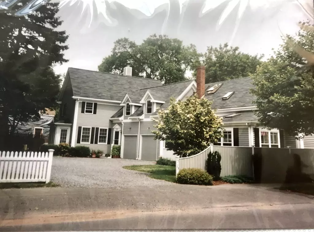 Manchester, MA 01944,29 Pleasant St #0