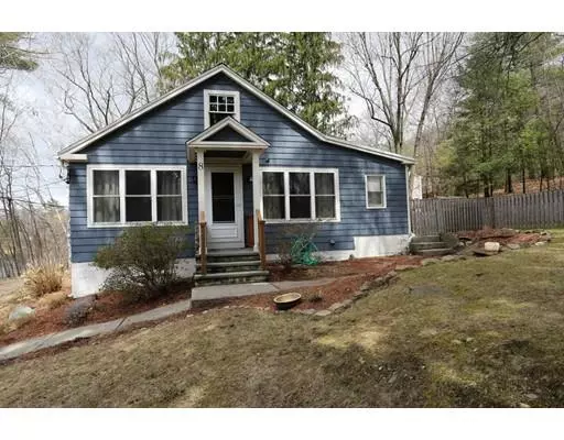 8 Brooklawn Pkwy, Shrewsbury, MA 01545