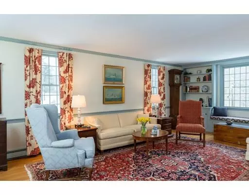 Hingham, MA 02043,19 Bucket Mill Ln