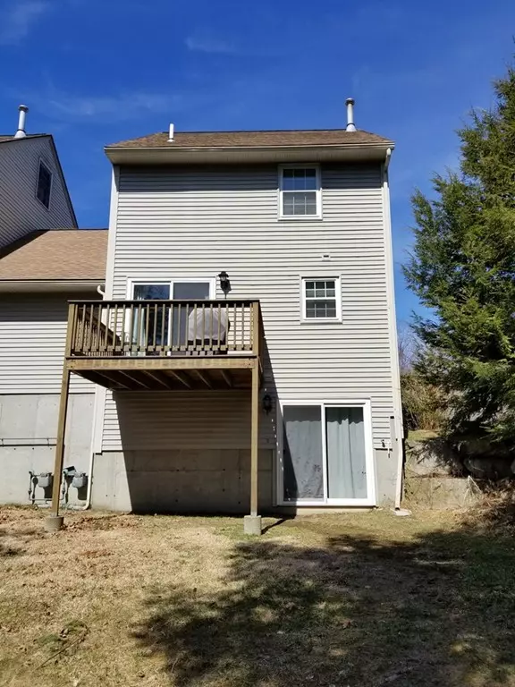 Hampstead, NH 03841,16 Larson Drive #16