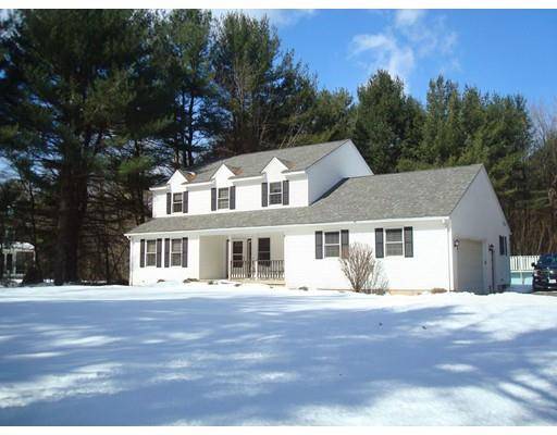 8 Old County Rd, Southampton, MA 01073