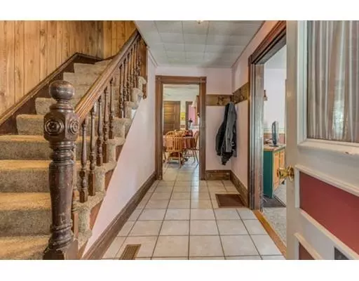 Stoneham, MA 02180,60 Pond St