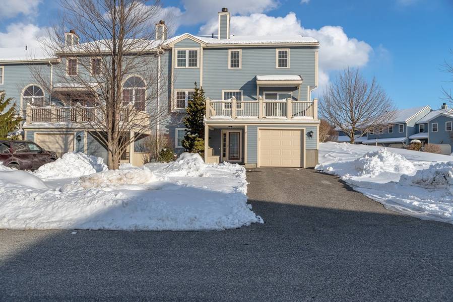 76 Colonial Dr #76, Sturbridge, MA 01566