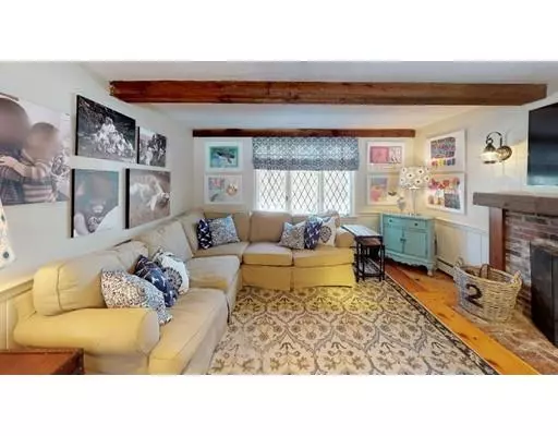 Southborough, MA 01772,9 Granuaile Rd