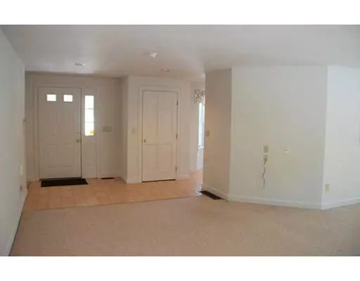 Mashpee, MA 02649,8 Elizabeth Cir