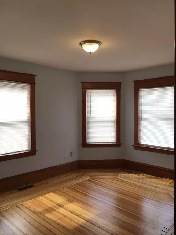 Fall River, MA 02724,132 Melville St