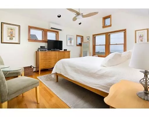 Westport, MA 02790,24 1st St