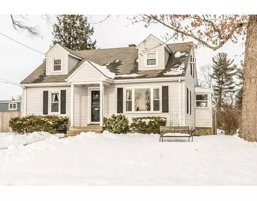 10 Pleasant St, Chelmsford, MA 01824