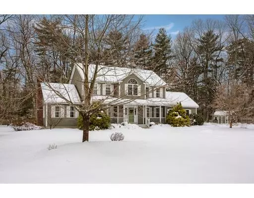 32 Sawtell Dr, Groton, MA 01450