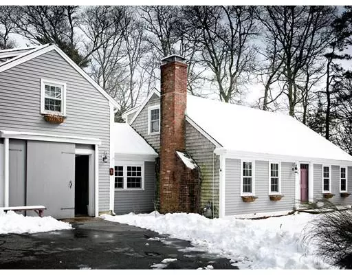 46 Pond View Dr, Sandwich, MA 02537