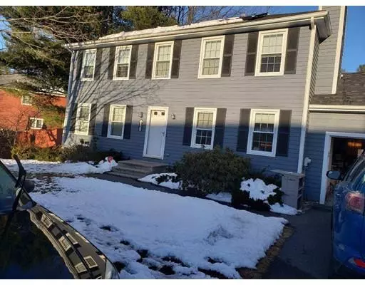 20 Sandy Ln, Lowell, MA 01854