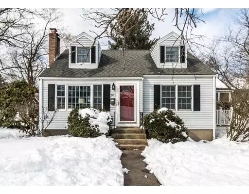 34 Ravenswood Road, Waltham, MA 02453