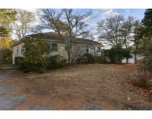 3 Bluebird Ln, Harwich, MA 02645