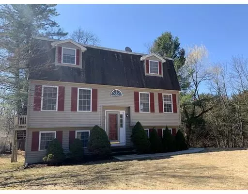 17 Seaford St, Wilmington, MA 01887