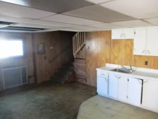 Fitchburg, MA 01420,945 Water St