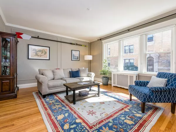 419 Washington St #2, Brookline, MA 02446