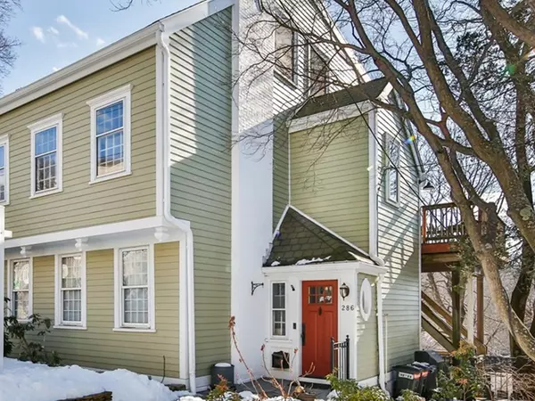 286 Tappan St #286, Brookline, MA 02445