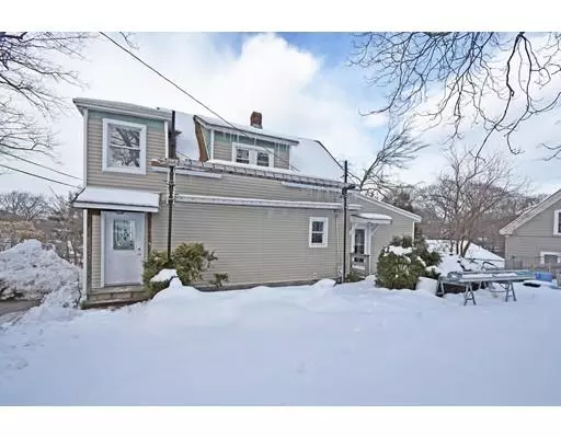 14 Lakeside Path, Shrewsbury, MA 01545