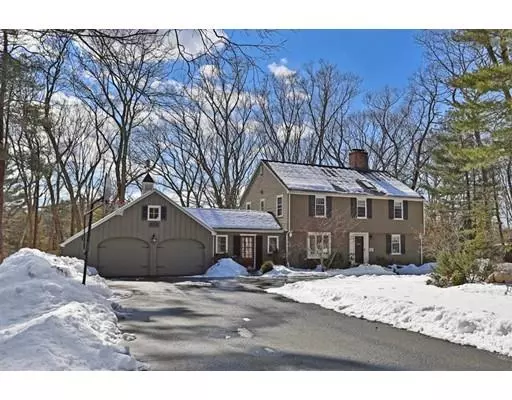 177 Locksley Road, Lynnfield, MA 01940