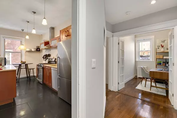 Brookline, MA 02446,50 Saint Paul St #2