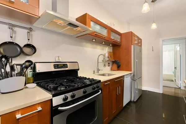 Brookline, MA 02446,50 Saint Paul St #2