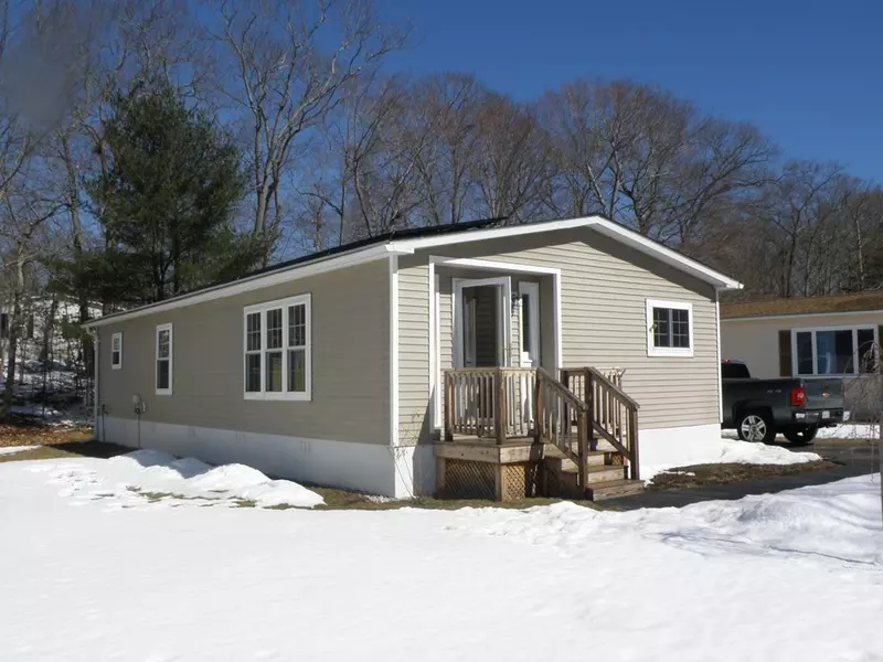 14 Grasswood Lane, Rockland, MA 02370