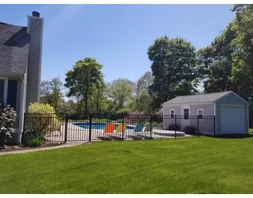 Swansea, MA 02777,1461 Gardners Neck Road