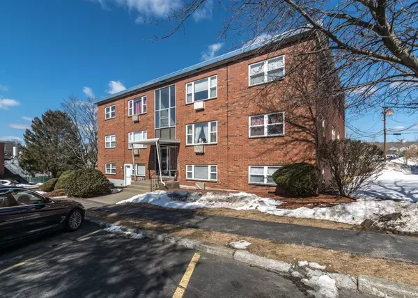 1105 Lexington St #2-7, Waltham, MA 02452