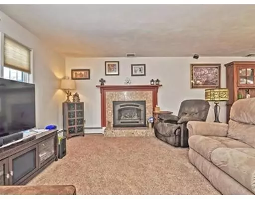 5 Peckham, Bristol, RI 02809