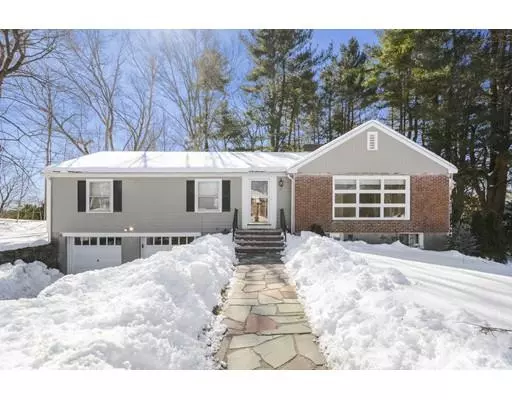 15 Nehoiden St, Needham, MA 02492