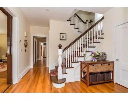 Newton, MA 02466,54 Woodbine St.