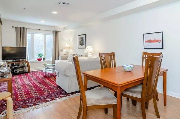 Beverly, MA 01915,2 Duck Pond Rd #121