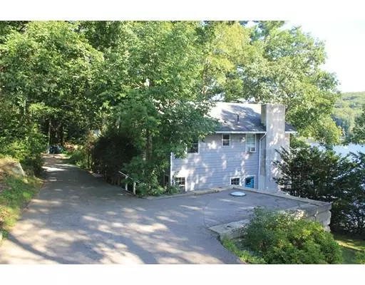 Holland, MA 01521,17 Williams Ln