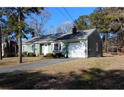 40 Mello Ln, Harwich, MA 02645