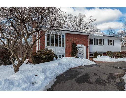 20 Circle Rd, Lexington, MA 02420