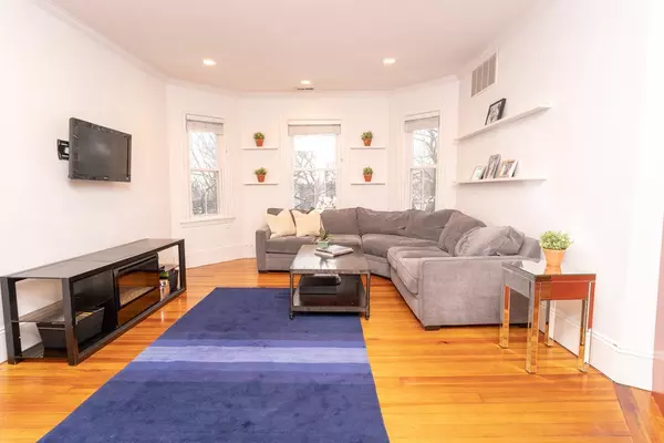 Brookline, MA 02445,195 Cypress St #3