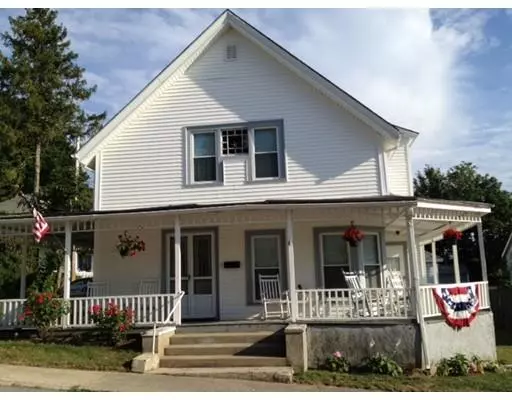 3 Hammond St, Wareham, MA 02558