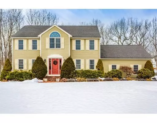 4 Plantation Rd, Mansfield, MA 02048