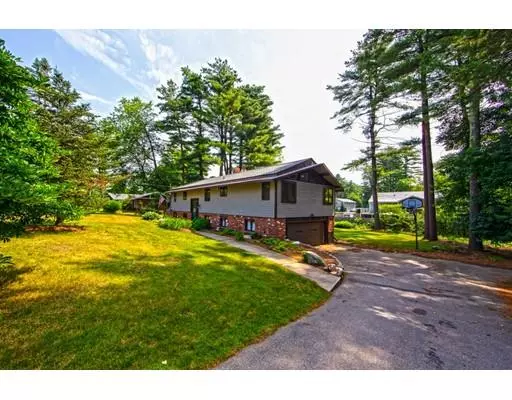 3 Pine Tree Dr, Plainville, MA 02762