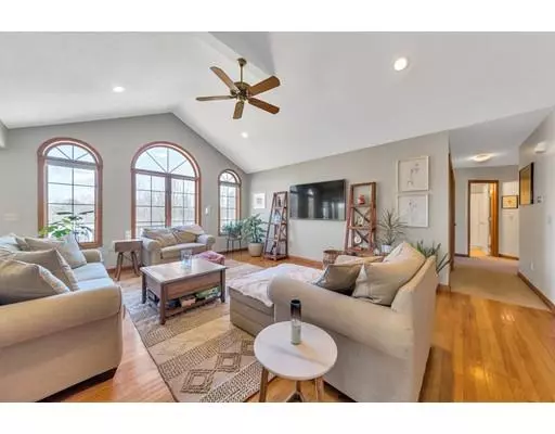 Westfield, MA 01085,15 Scenic Rd
