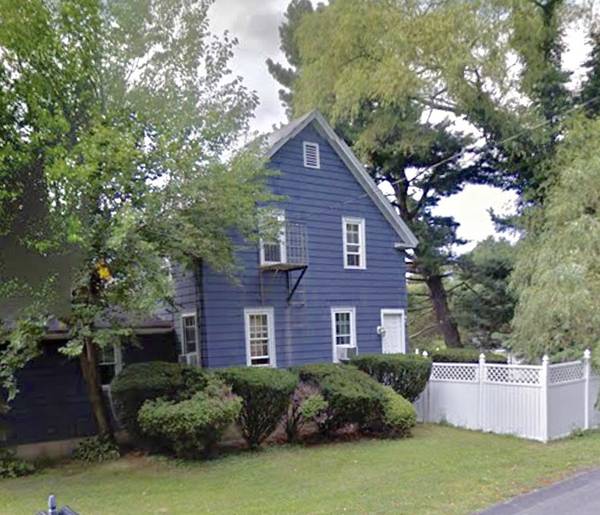 33 Hammond St, Seekonk, MA 02771