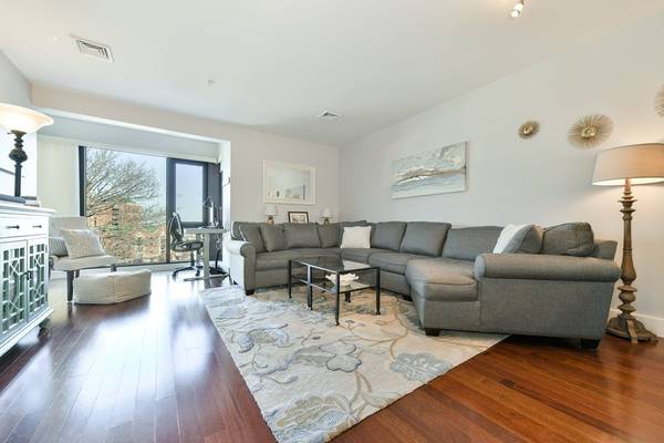 533 Cambridge St #405, Boston, MA 02134