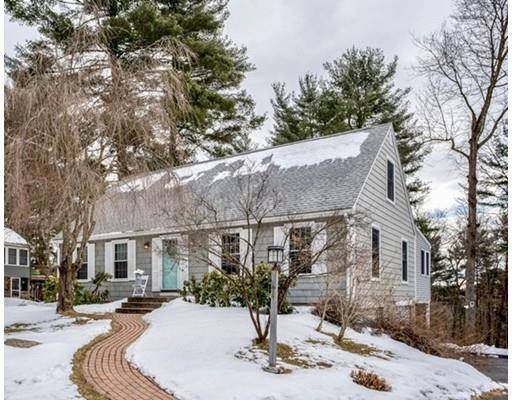 30 Cricket Dr, Sturbridge, MA 01566