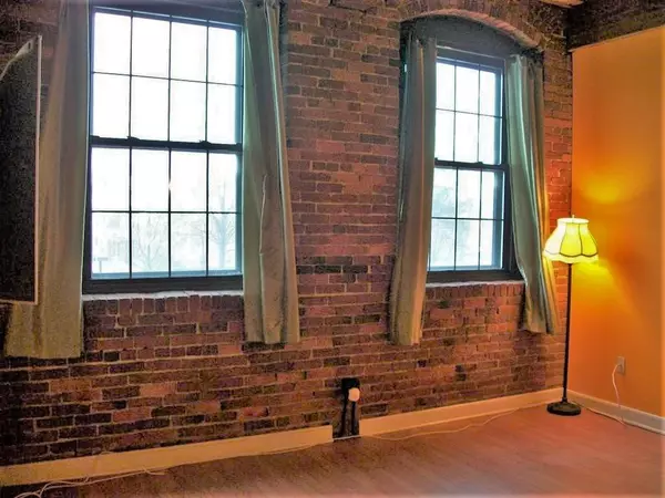 Beverly, MA 01915,50 Rantoul Street #307S